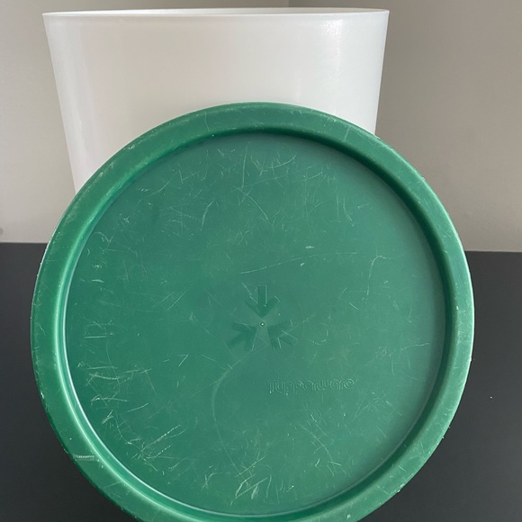 Vintage Tupperware Tulip Canister set with green lids - Picture 3 of 7